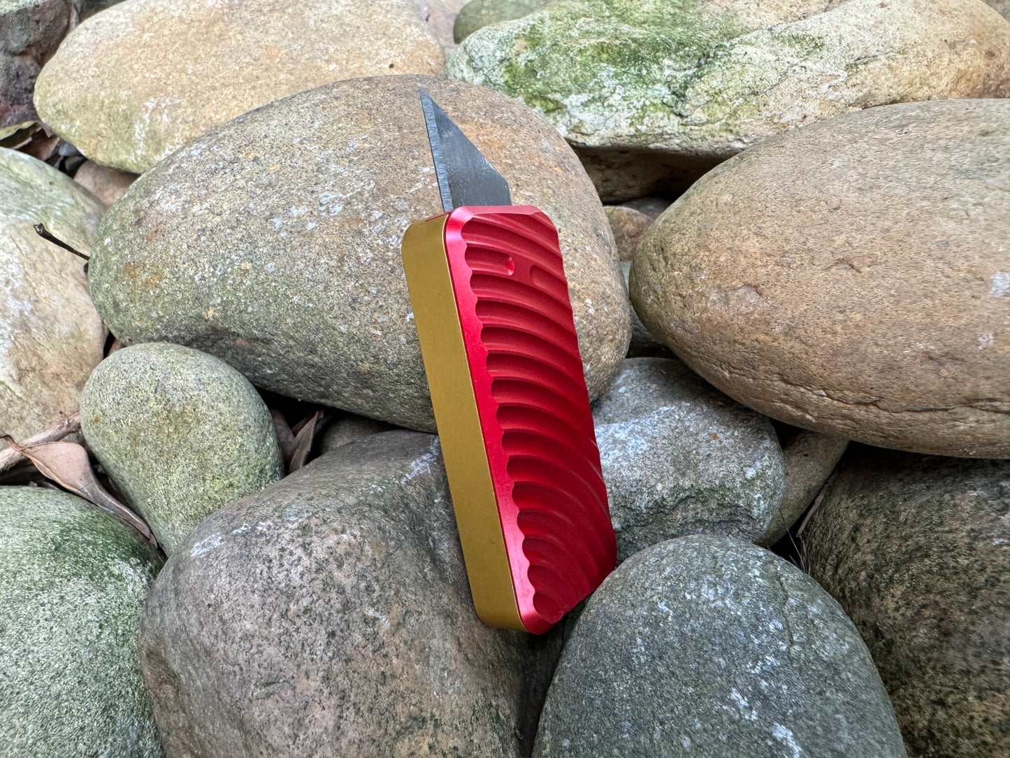 RiveryMFG Zero Custom Combination Original Red Lid and Gold Base Utility Knife