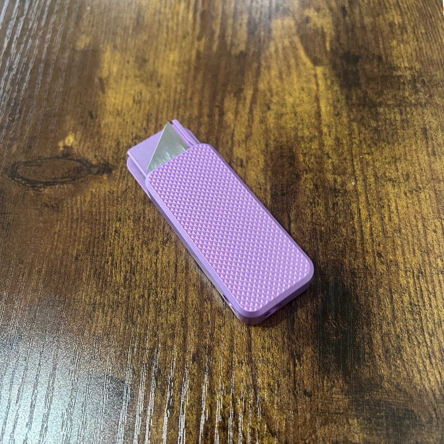 RiveryMFG Zero Lilac CadLab collaboration utility knife with knurl pattern