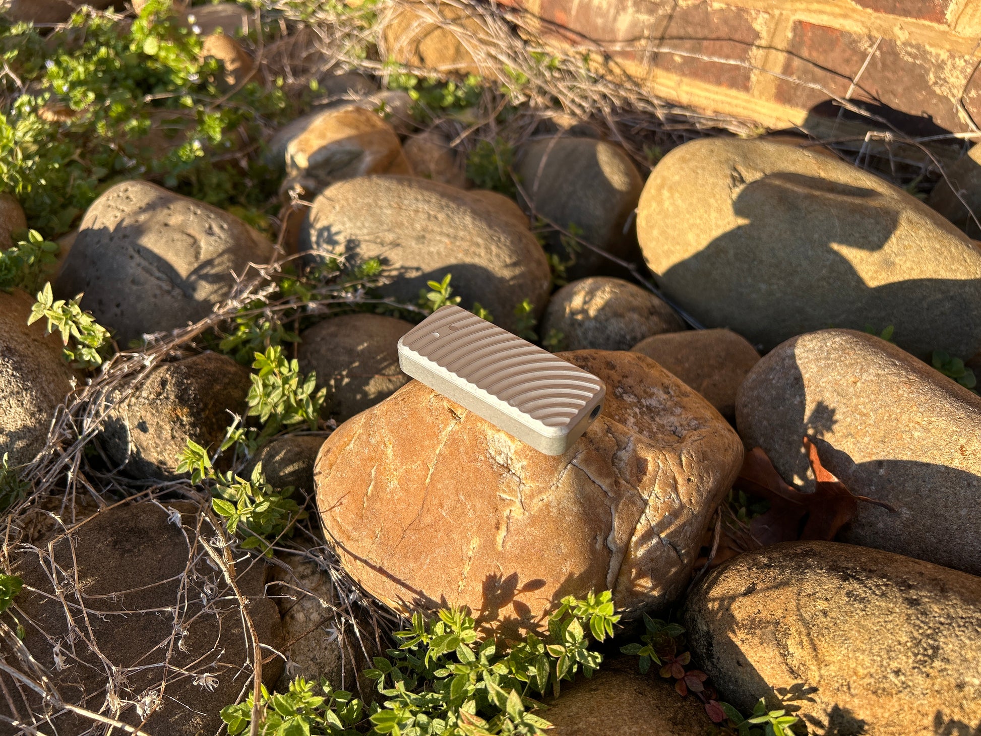 Gray RiveryMFG Zero-6061 Original Aluminum retractable utility knife.