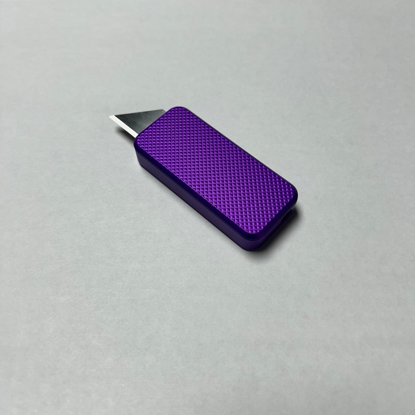 RiveryMFG Zero Purple CadLab collaboration utility knife with knurl pattern