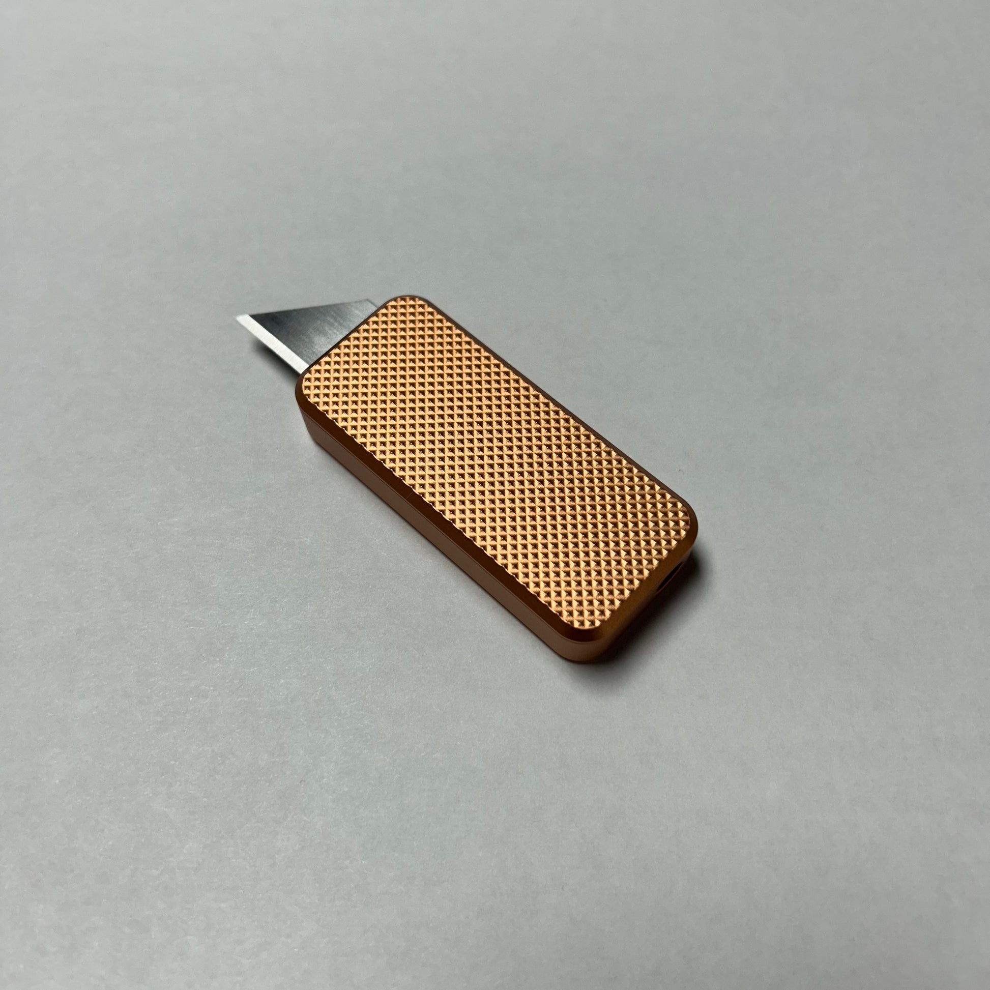 RiveryMFG Zero Copper CadLab collaboration utility knife with knurl pattern