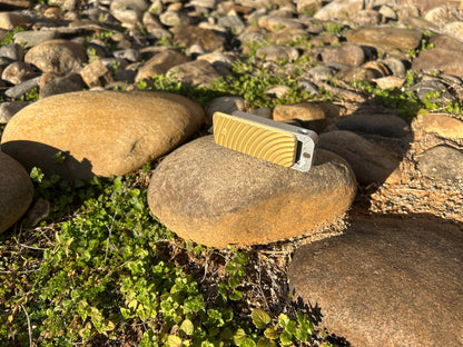 RiveryMFG Zero custom combination utility knife with original gold lid and gray base.