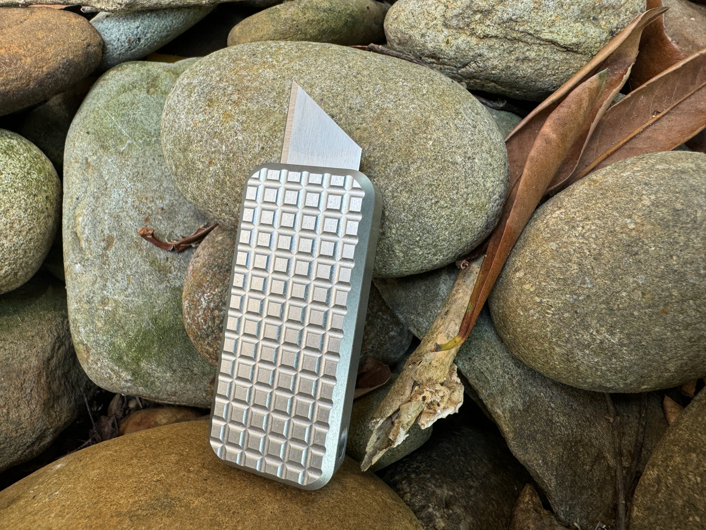 RiveryMFG Gray Zero Utility Knife Grenade Pattern