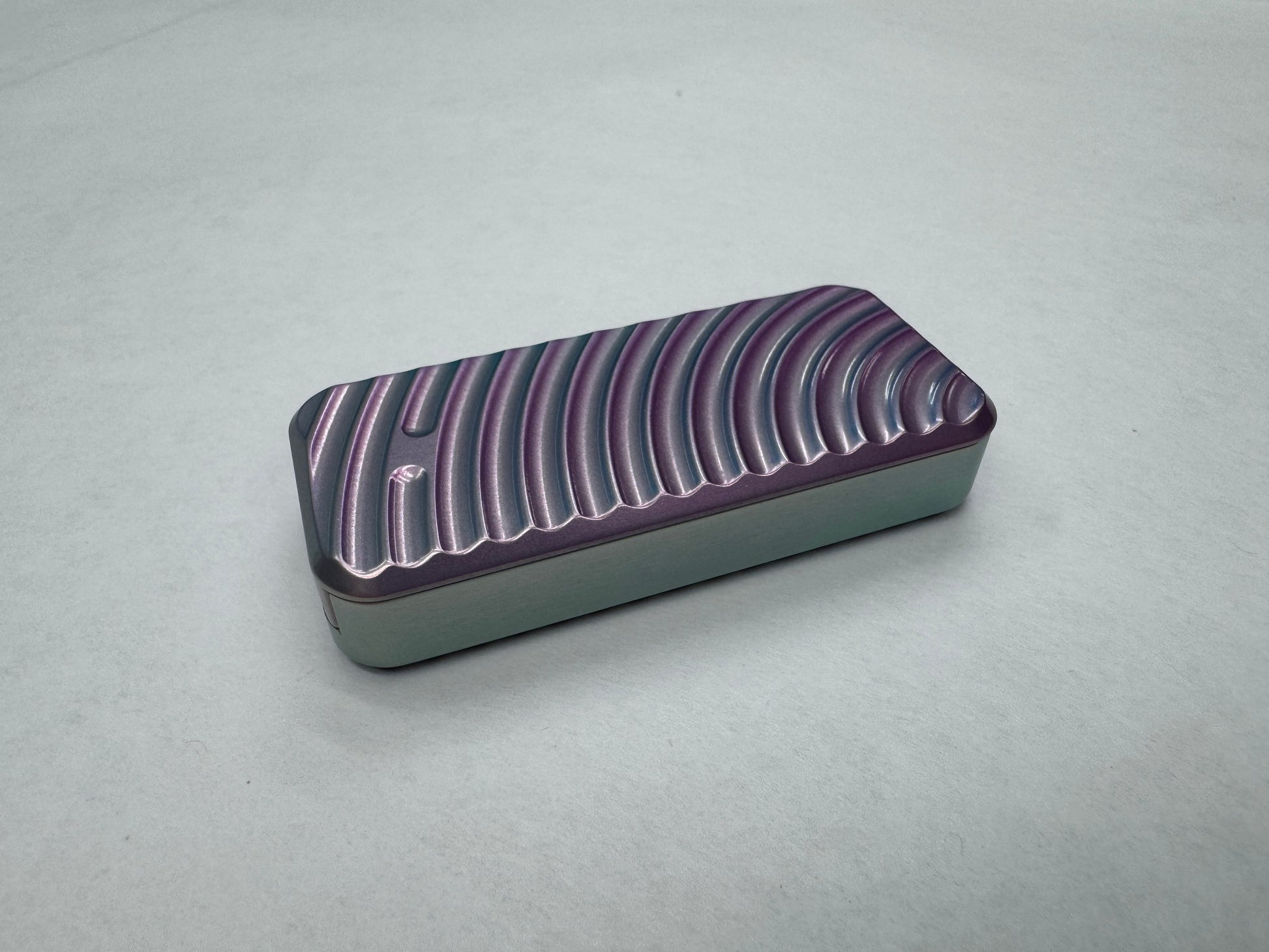 RiveryMFG Zero Pearl-2 utility knife with custom CadLab color.